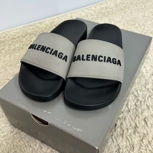 Balenciaga Women’s Slipper Size 9 Gray‎ Black
